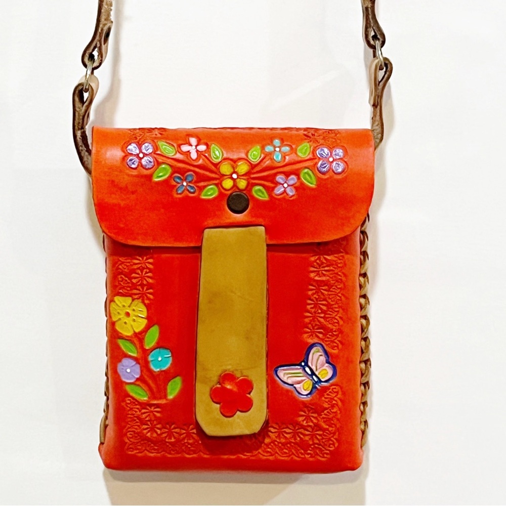 Vintage Mexican Hand Tooled Leather Floral Crossbody Shoulder Bag Purse.